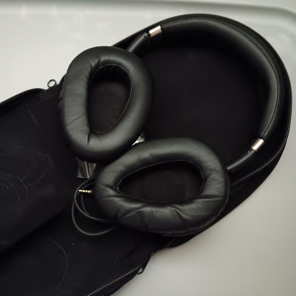 Sennheiser Momentum PXC 550 Wireless Headphones | Bluetooth | ANC | Black - Picture 6 of 8